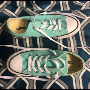 Tiffany Blue converse